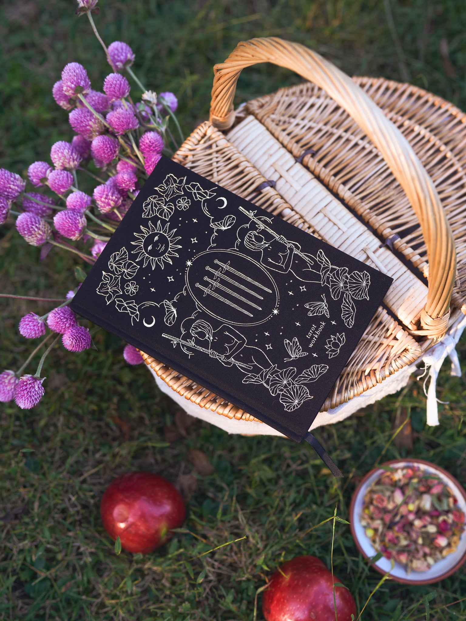 Linen Hardcover Tarot Workbook: Gold Foil Embossed Journal