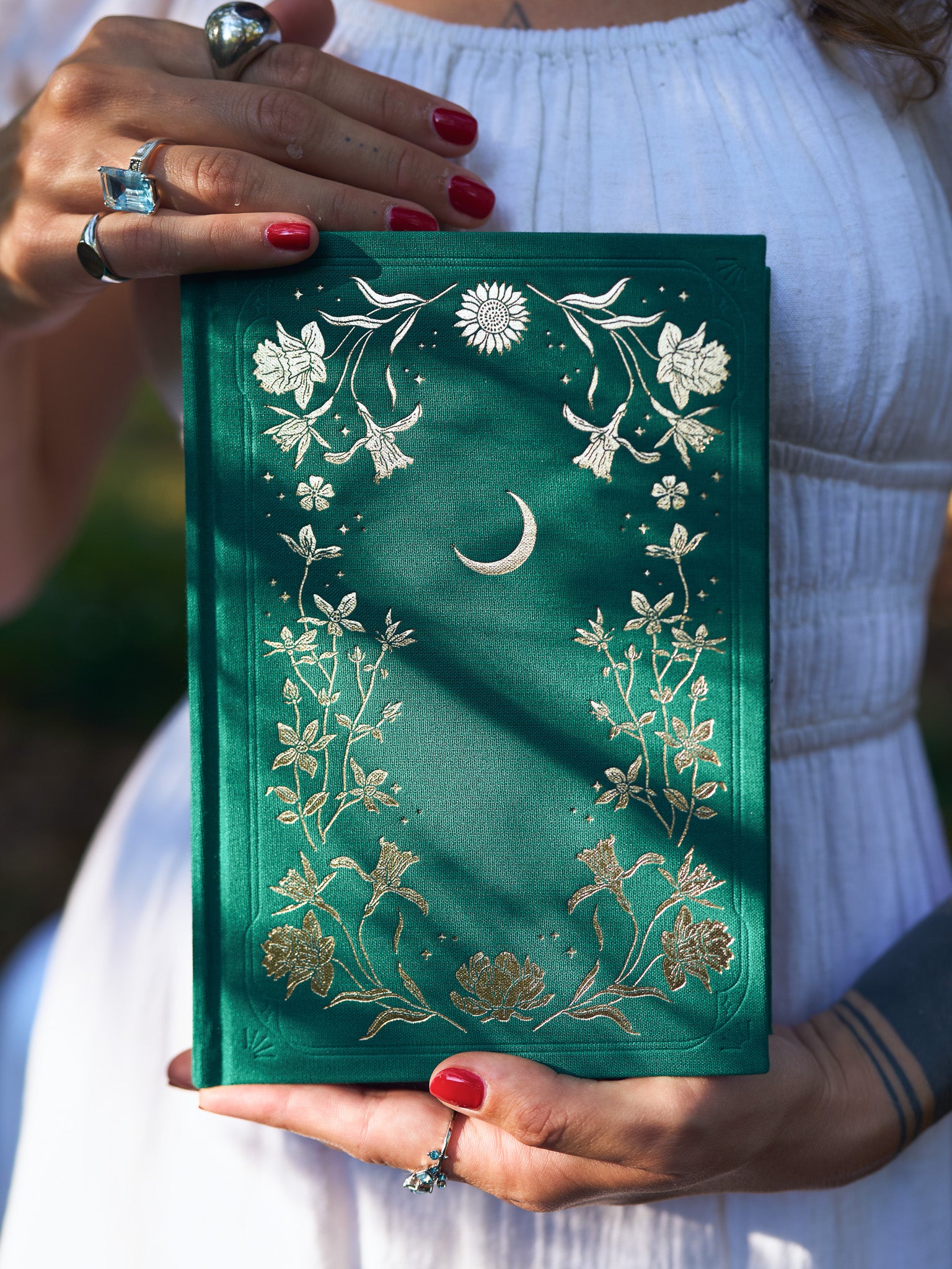 Moon Journal - 2026 Planner- Vintage green edition